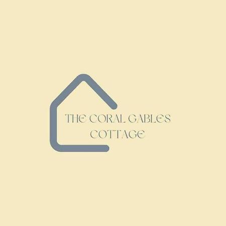 Unique Coral Gables Cottage ไมอามี ภายนอก รูปภาพ