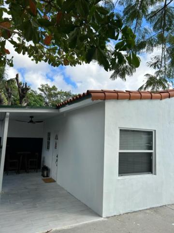 Unique Coral Gables Cottage ไมอามี ภายนอก รูปภาพ